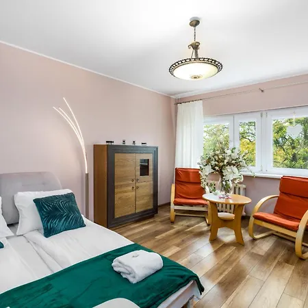 Przestronny Apartament Z Wanna Poznaniu Bukowska 134A By Heyrent *