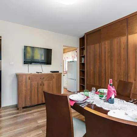 Przestronny Apartament Z Wanna Poznaniu Bukowska 134A By Heyrent
